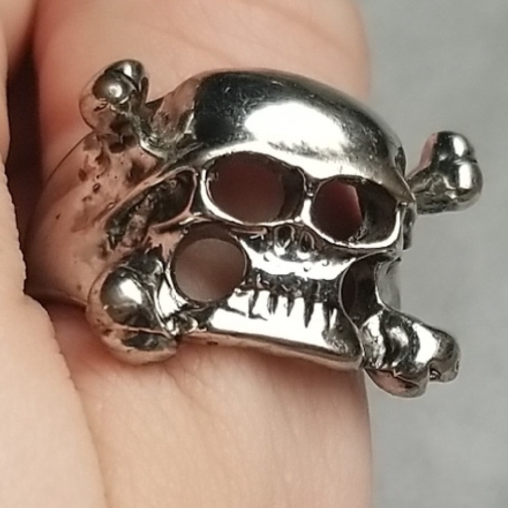 Skull and bones ring